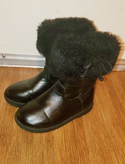 Girls winter warm boots. Excellent condition. Size 9