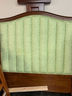Queen oversized Leaf pattern headboard
