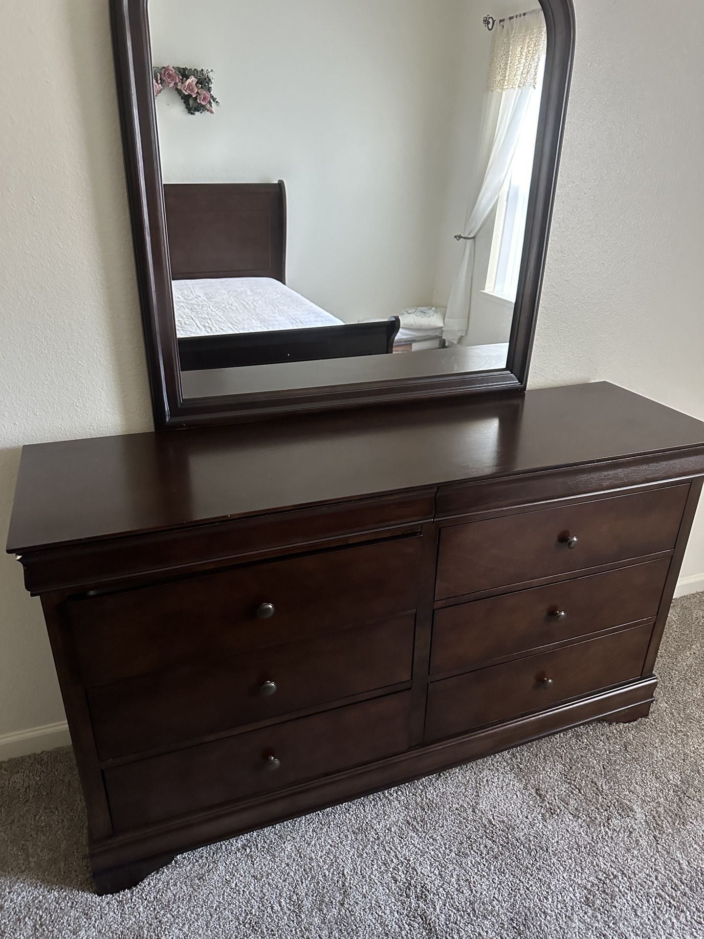 Full Size Bedroom Set.