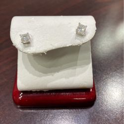 Princess Cut Diamond Studs