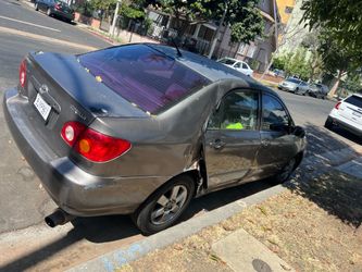 04Toyota corolla  runs good good on gas ! Just was hit on side