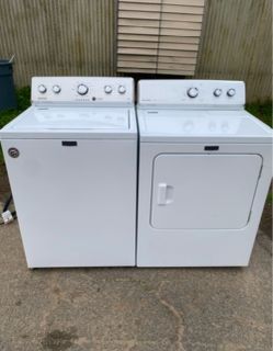 Maytag washer and dryer laundry set