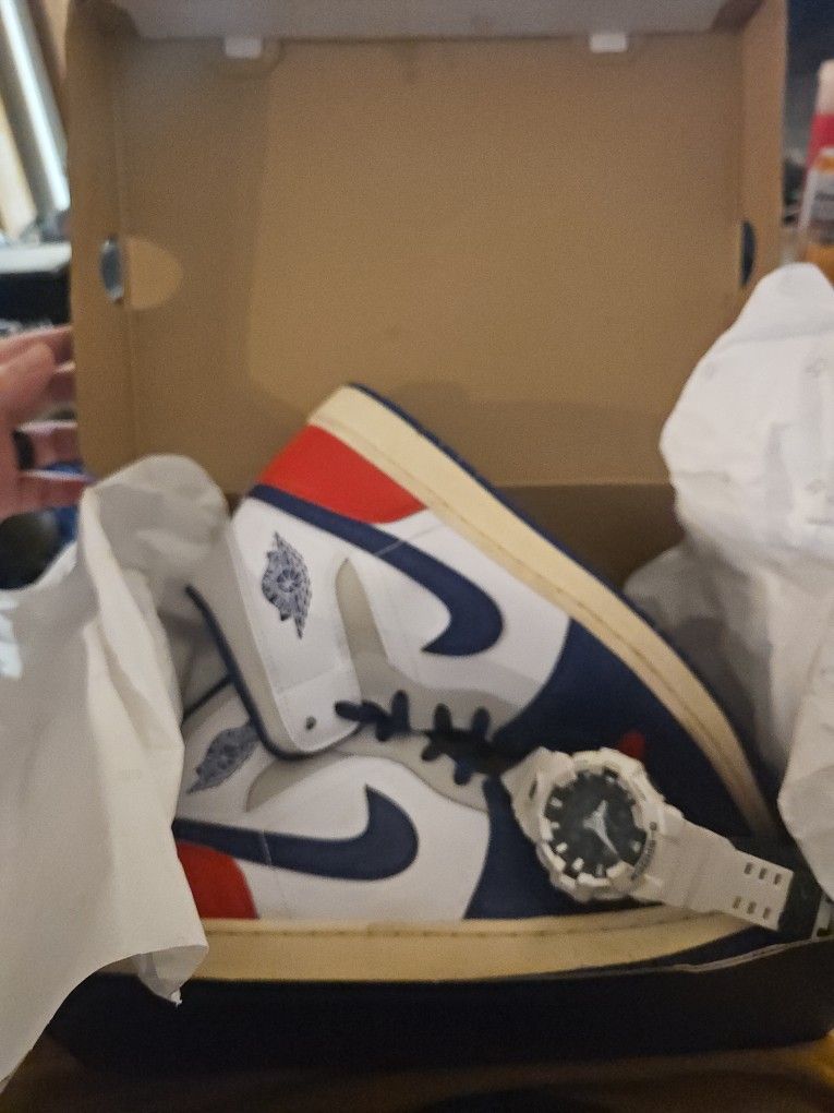 Worn 2x Around The House