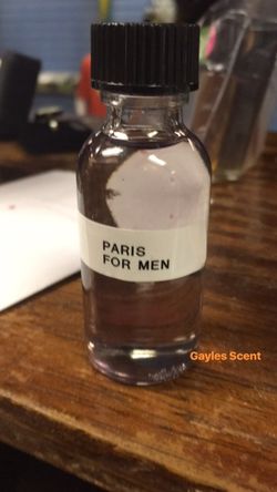 Fragrance body oil