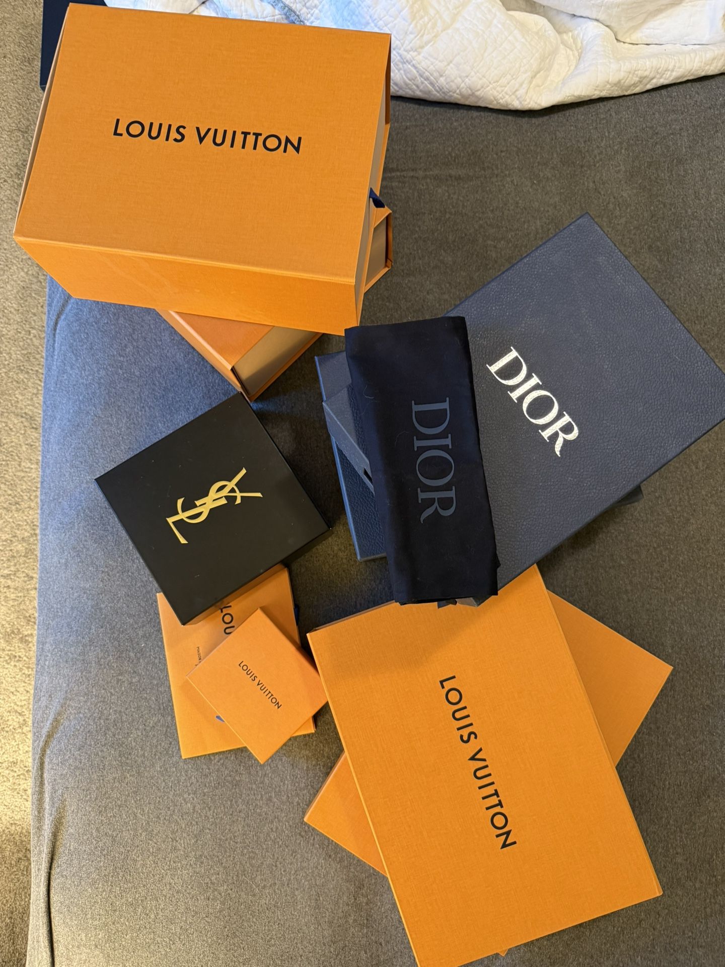 Authentic Boxes 