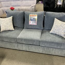 Beautiful Sleeper ✨🖤 Easy Financing Available ✨😍 Free Delivery 🚚 