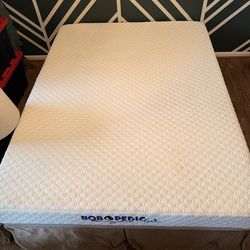 Queen tempropedic mattress and box spring set