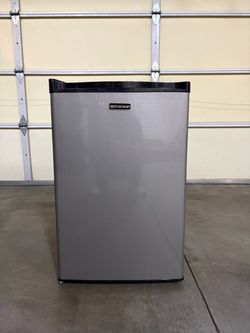 Emerson CR275BSE2 Mini Fridge