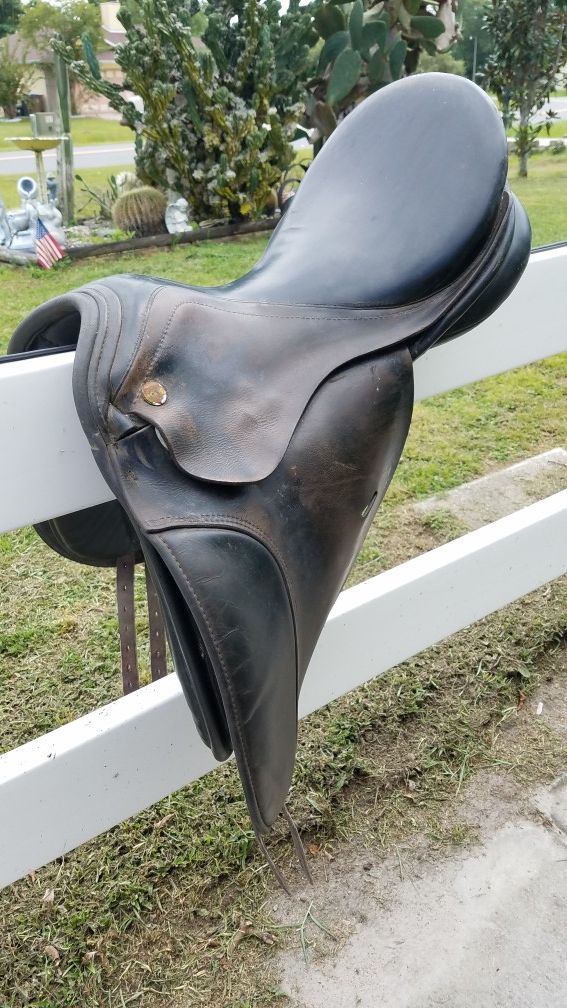 Used English saddle for Sale in Kissimmee, FL OfferUp