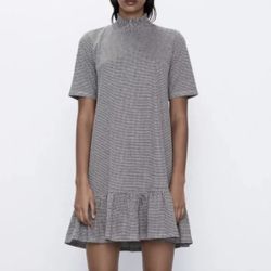Zara Jacquard Mock Neck Dress Size Small (Black & White Houndstooth)