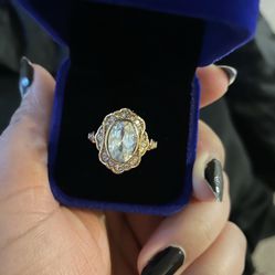 Elegant Vintage Style Engagement Ring Size 9