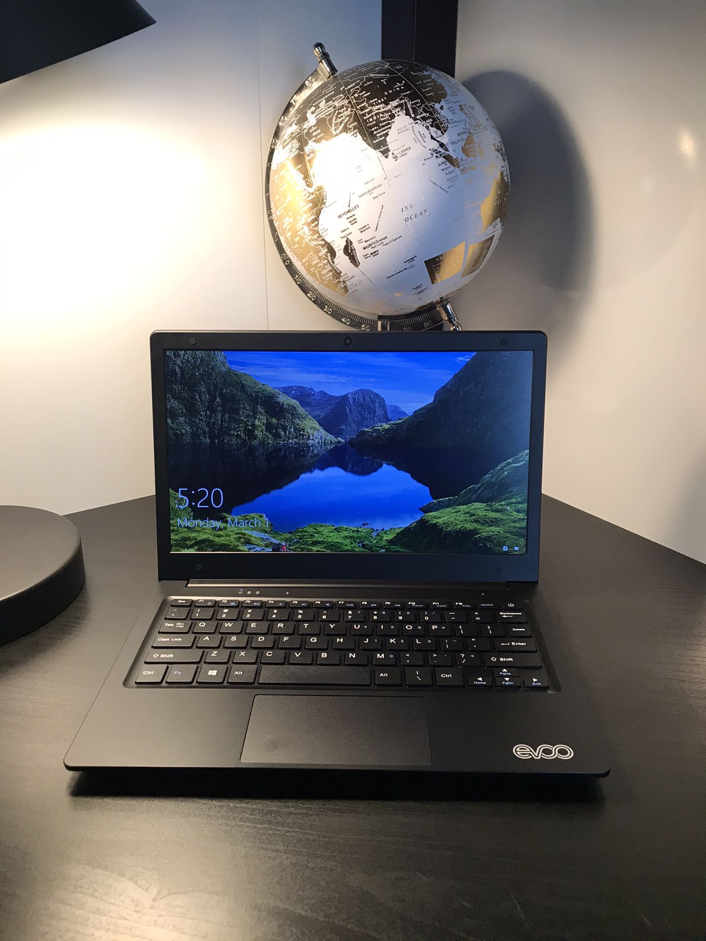 Laptop HD With Windows 10 (Fast Shipping)