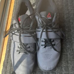 Size 11 Reebok Lifting Shoes 