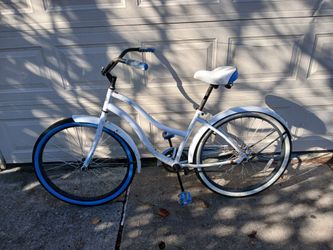 Huffy beach cruiser 26" wheels $160