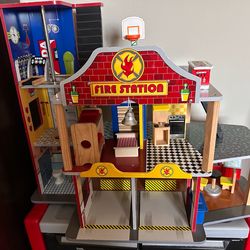 Kid Kraft Kids Fire Station -Wooden