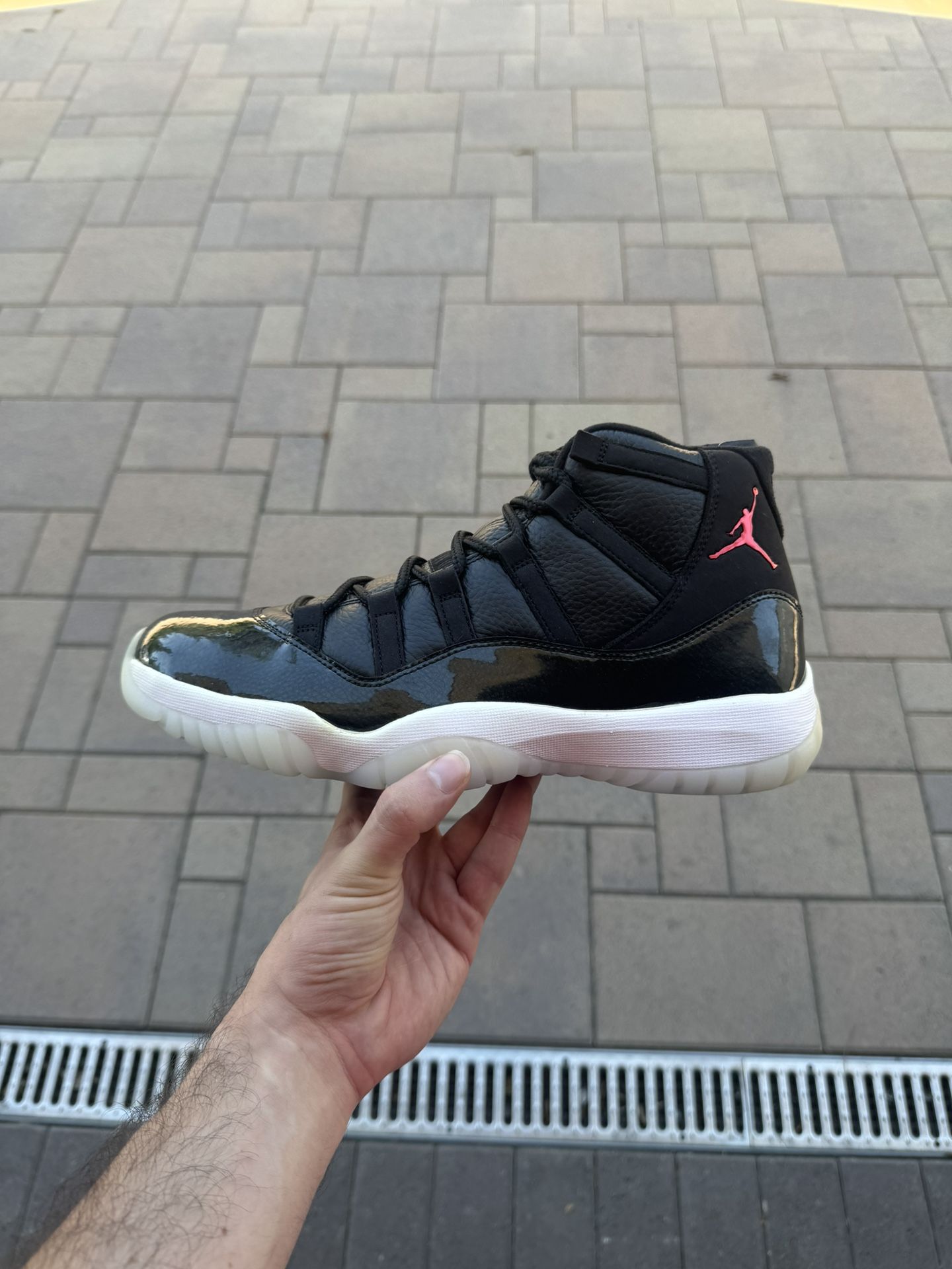 Jordan 11 72-10 size 11