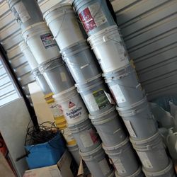 5 Gallon Paint Buckets used Some Full Some Not Assorted Colors