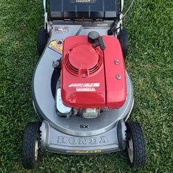 Honda HR 215 Commercial Lawn Mower 