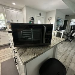 Toshiba 8-1 Microwave