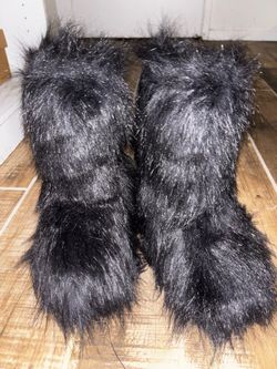 Boots with fur