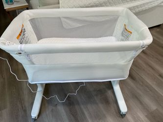 VaVaSoo Rocking Bassinet for Baby, Automatic Electric Bedside Bassinet, 5 Heights Adjustable Baby Bedside Sleeper, Auto Rocking Crib