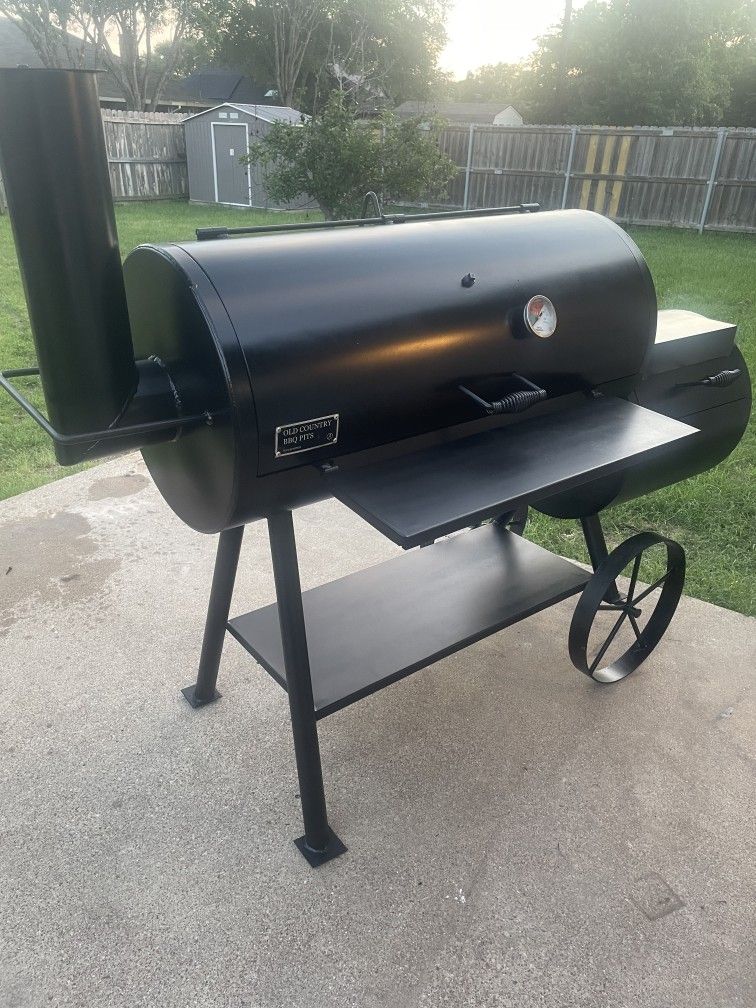 Old Country BBQ Pit Smoker