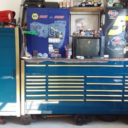 Matco 4 Bay Toolbox  And Side Locker