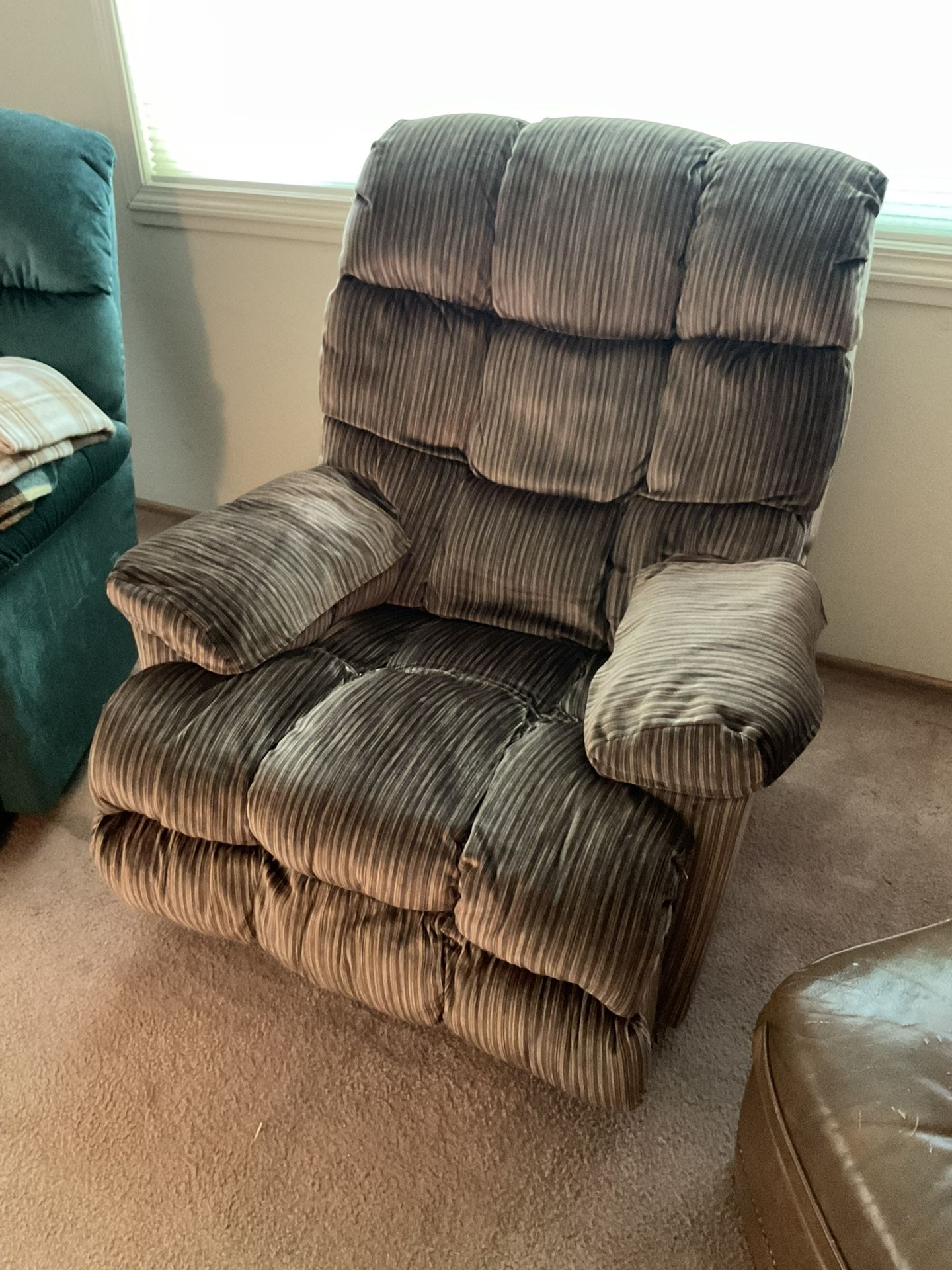 Very Comfortable Fabric Recliner