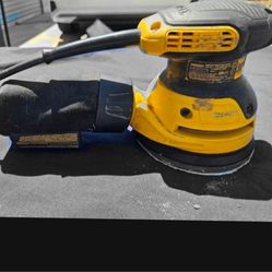 Dewalt Palm Sander DWE6423