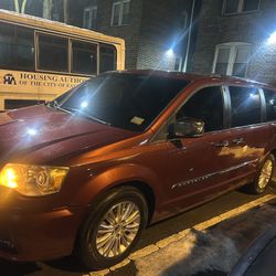 2012 Chrysler Town & Country