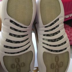 Jordan 12s Drake Ovos