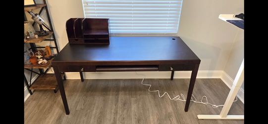 Quality Wooden Desk and Organizer