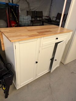 Island table with storage