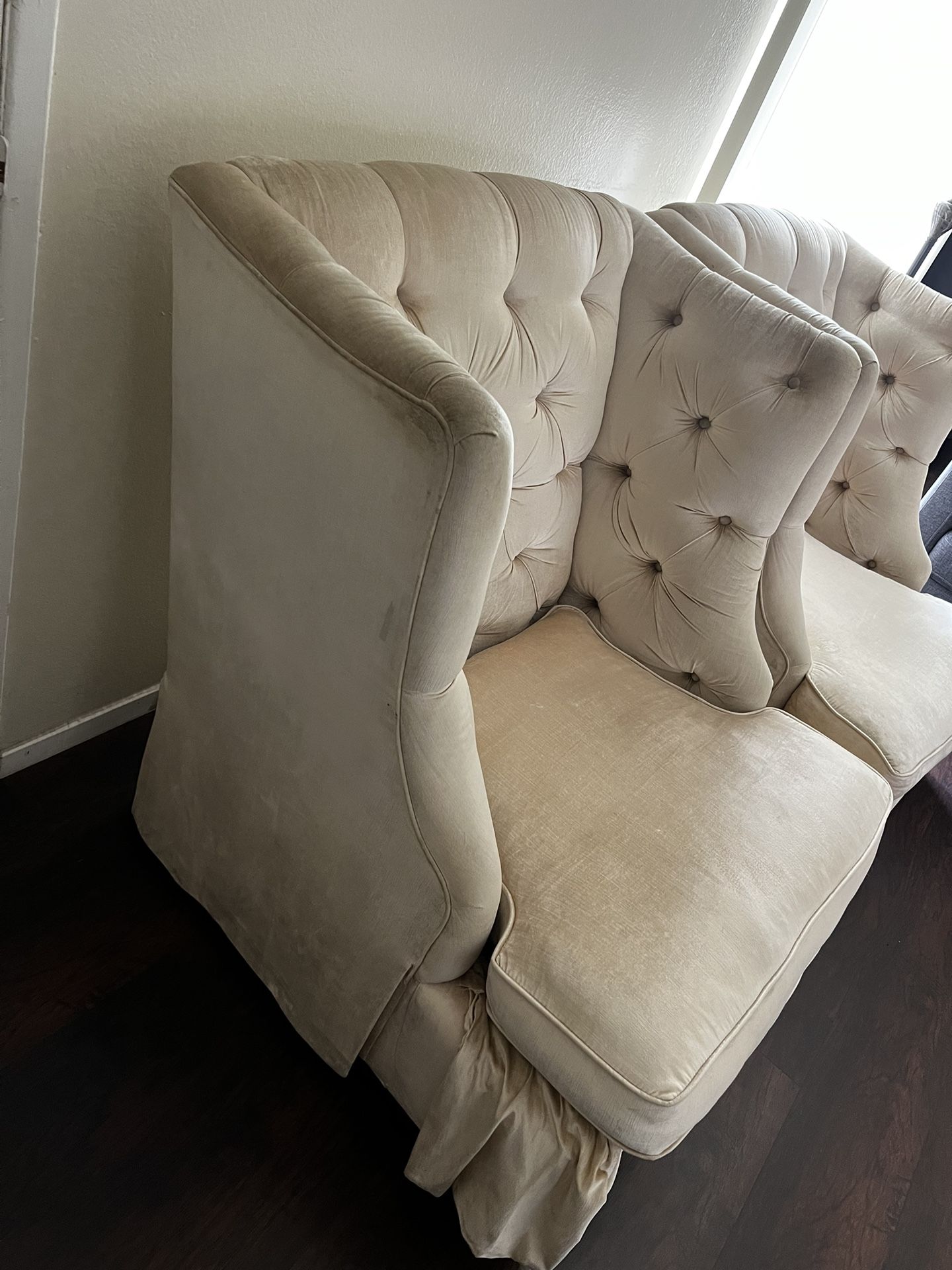 Selling 2 Chairs