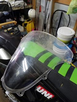 Suzuki GSXR wind screen came off a 2000 gsxr750. If interested call or text Jerrod at (REMOVED)
