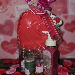 Valentines Day Womens Gift Set/Basket Fragrance Mists, Candle, Foam Hand Soap, Make Up Bag