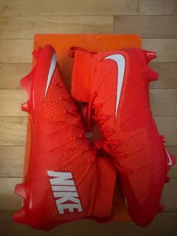 Nike Vapor Edge 360 Untouchable Football Cleats