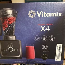 Brand New Vitamix Ascent X4 Blender 
