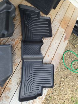 Tapetes husky liners