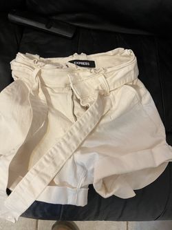 Express Size 00 Woman’s Shorts