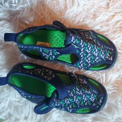 Oshkosh Waterhouse Size 9T