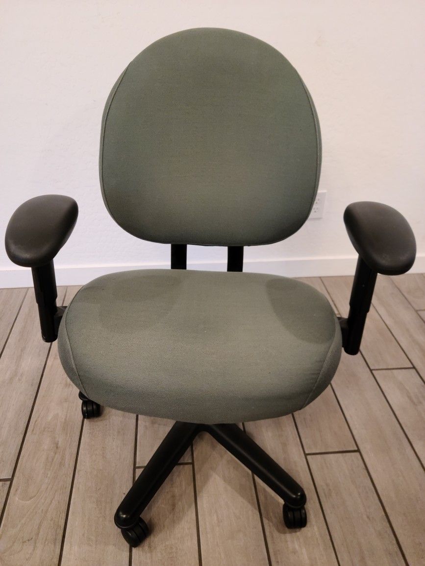 Heavy Duty Office Chair