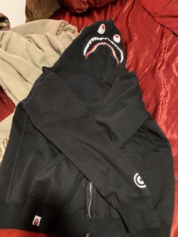 bape hoodie size L 200$