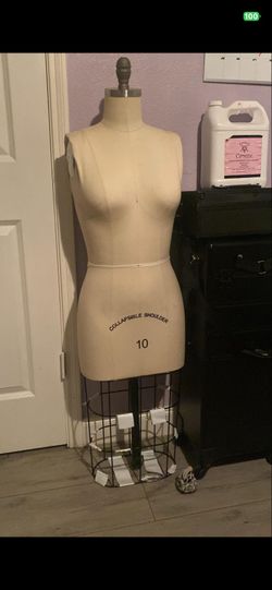 Size 10 mannequin