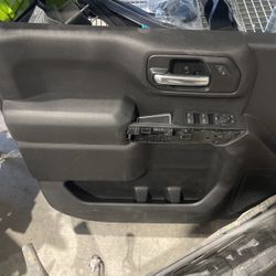 2  2023 Chevy Trim Panels With Mirrors And Door Handles !!!