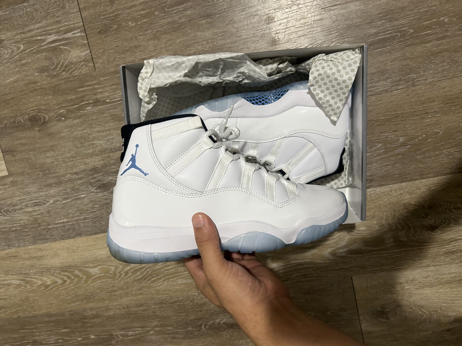 SIZE 9 Retros,