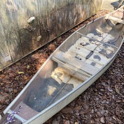 15 foot fiberglass Canoe, Light weight
