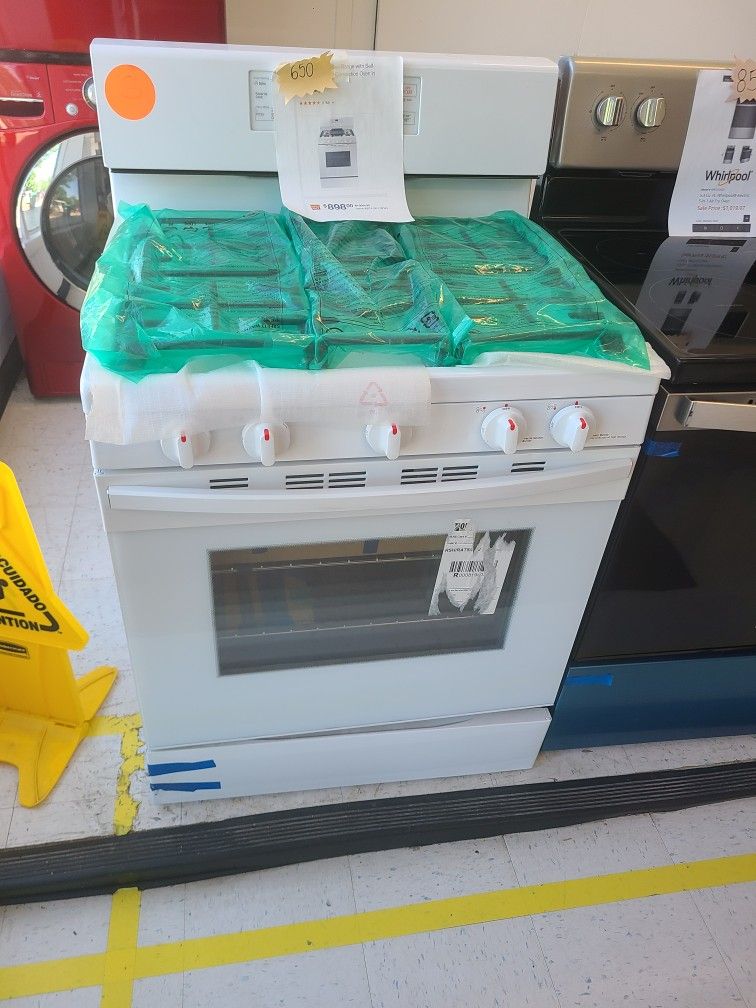 Samsung Gas Stove New Scratch And Dents Good Conditions 6months