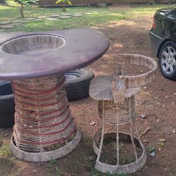 Outdoor Wicker Table/ Bar With Charis