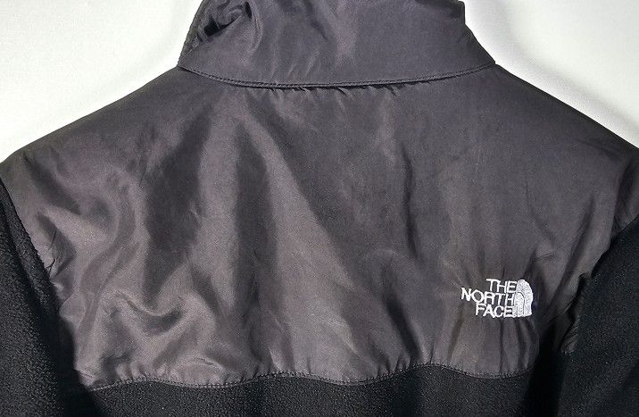 The North Face Women's Medium Black Long Sleeved Jacket
